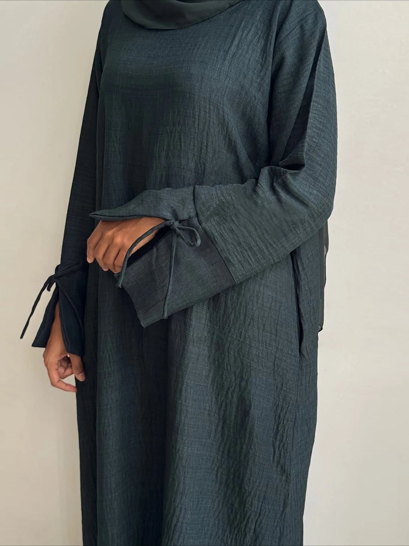 Dubai Abaya Robe – Kaftan Style with Bow
