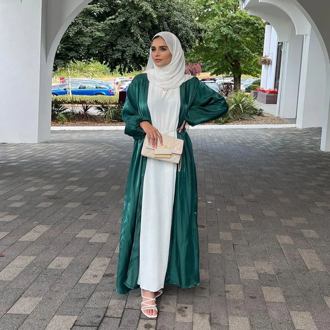 Saudi Arabian Women's High-end Muslim Robe, Abaya.