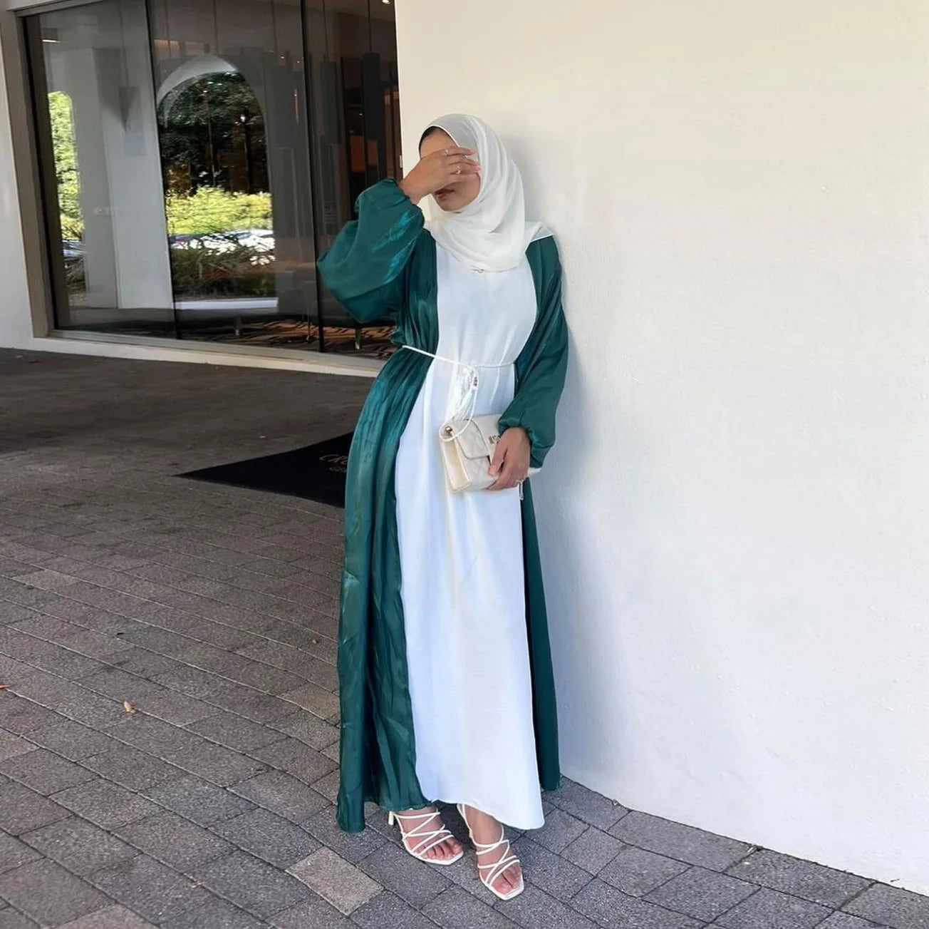 Saudi Arabian Women's High-end Muslim Robe, Abaya.